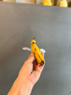 Håndlavet vægophæng i keramik | Bananflue | Anette Zimmerlund