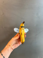 Håndlavet vægophæng i keramik | Bananflue | Anette Zimmerlund