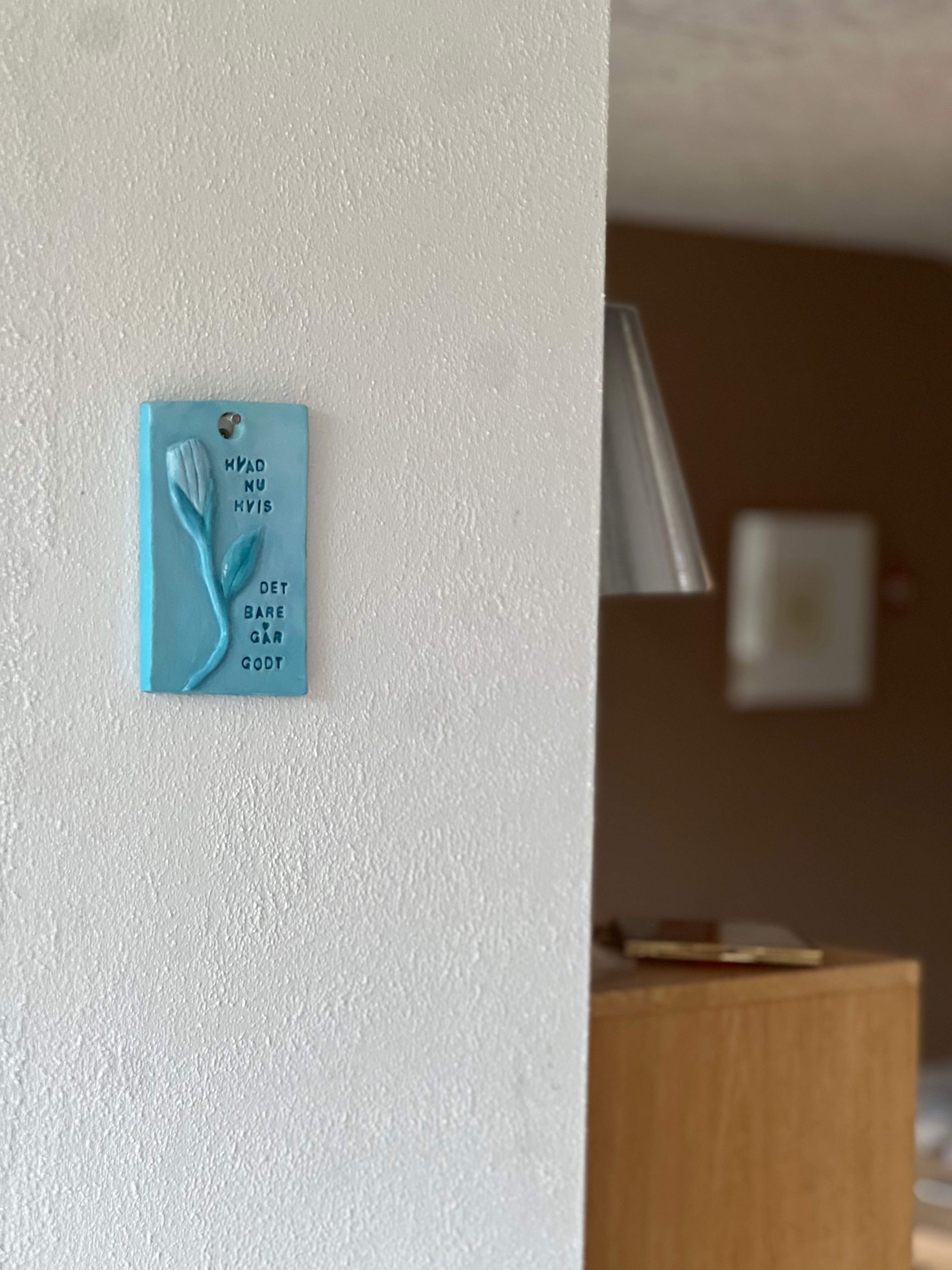 Håndlavet Keramik | Vægophæng – Hvad nu hvis | Zimmerlund Kunst