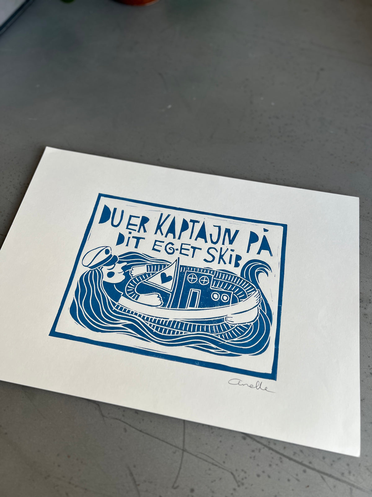 Kaptajn | Håndlavet linoleumstryk | A3