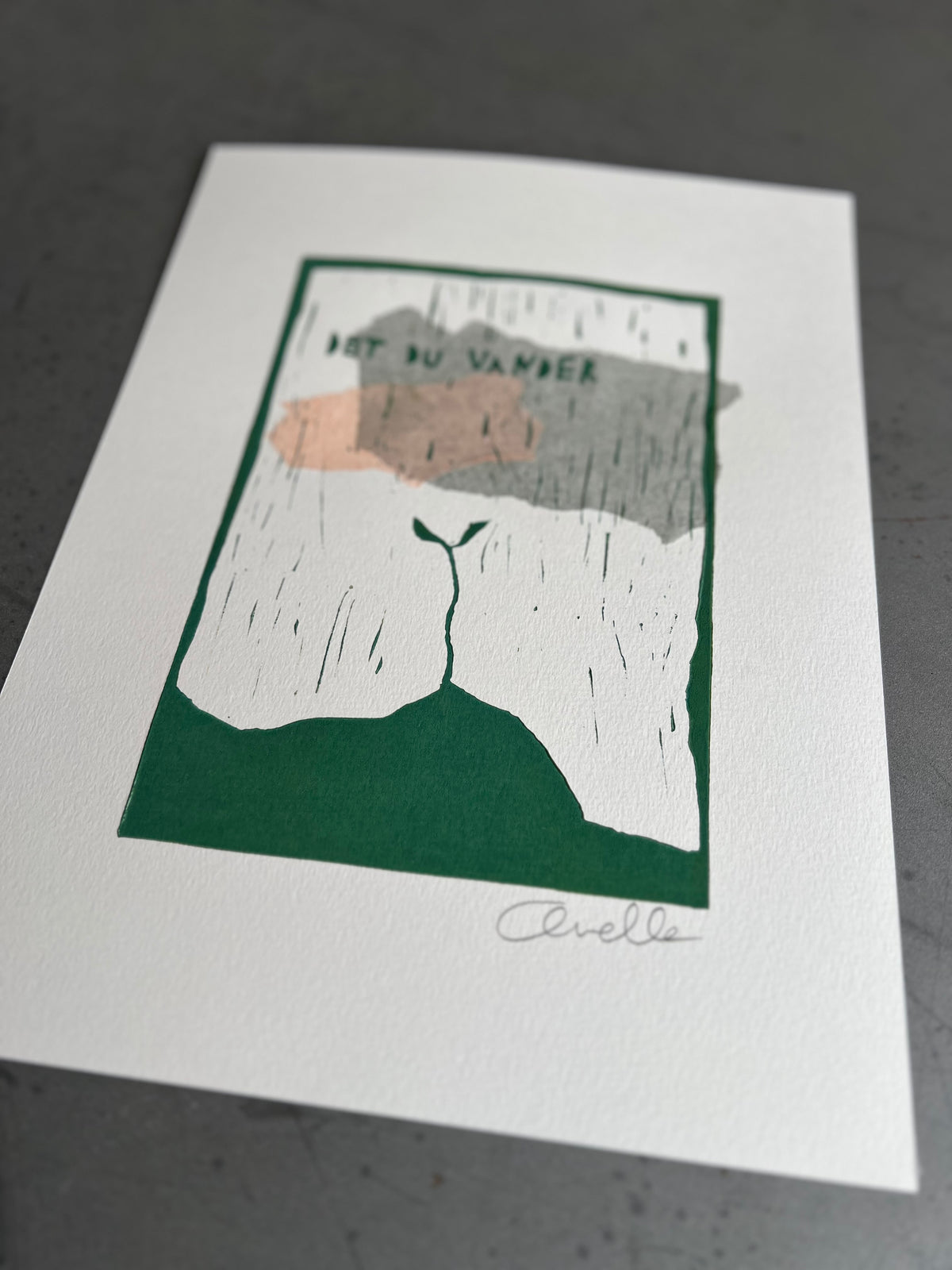 Det, du vander m. grå sky | Linoleumstryk (Mixed Media)