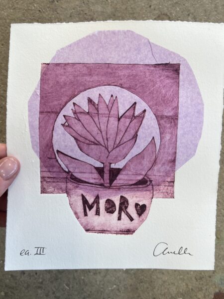 Collografi med titlen “Mor”, no. 3