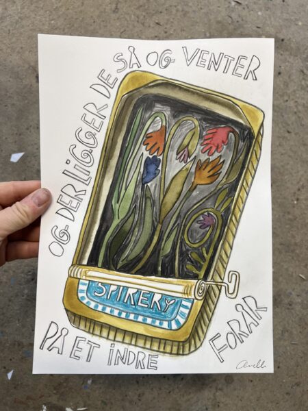 Mixed media med titlen “Og så ligger de der og venter..”