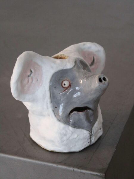 elefant i musedragt skulptur stentøj keramiklysestage