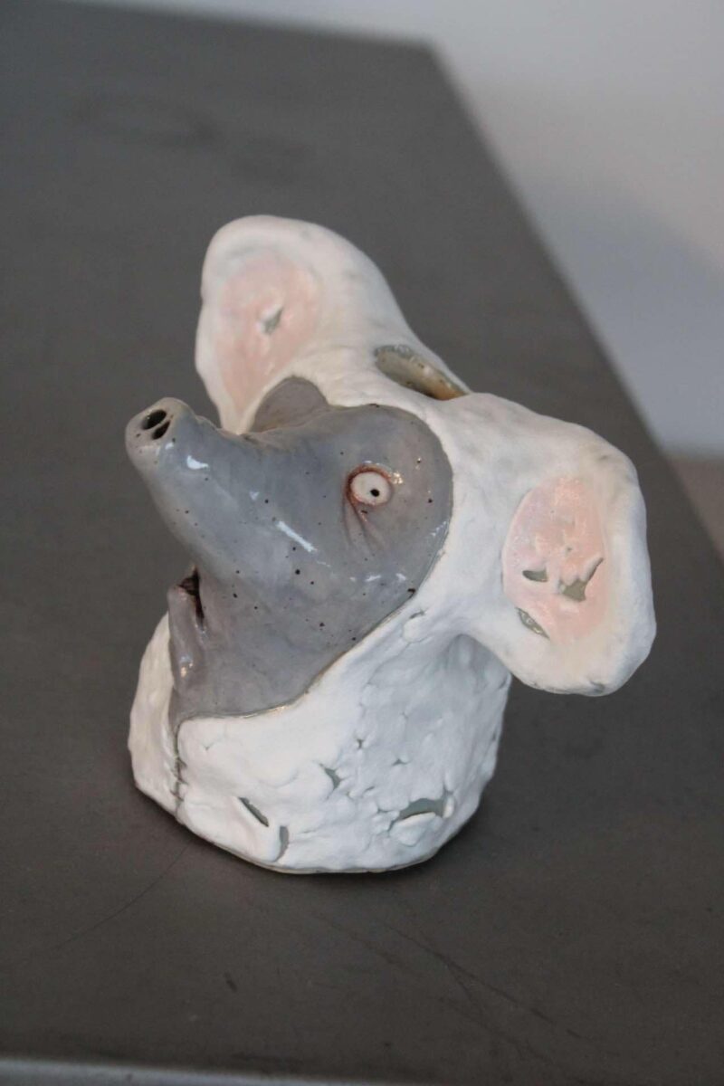 "Elefant i musedragt", Lysestage i keramik - Image 6