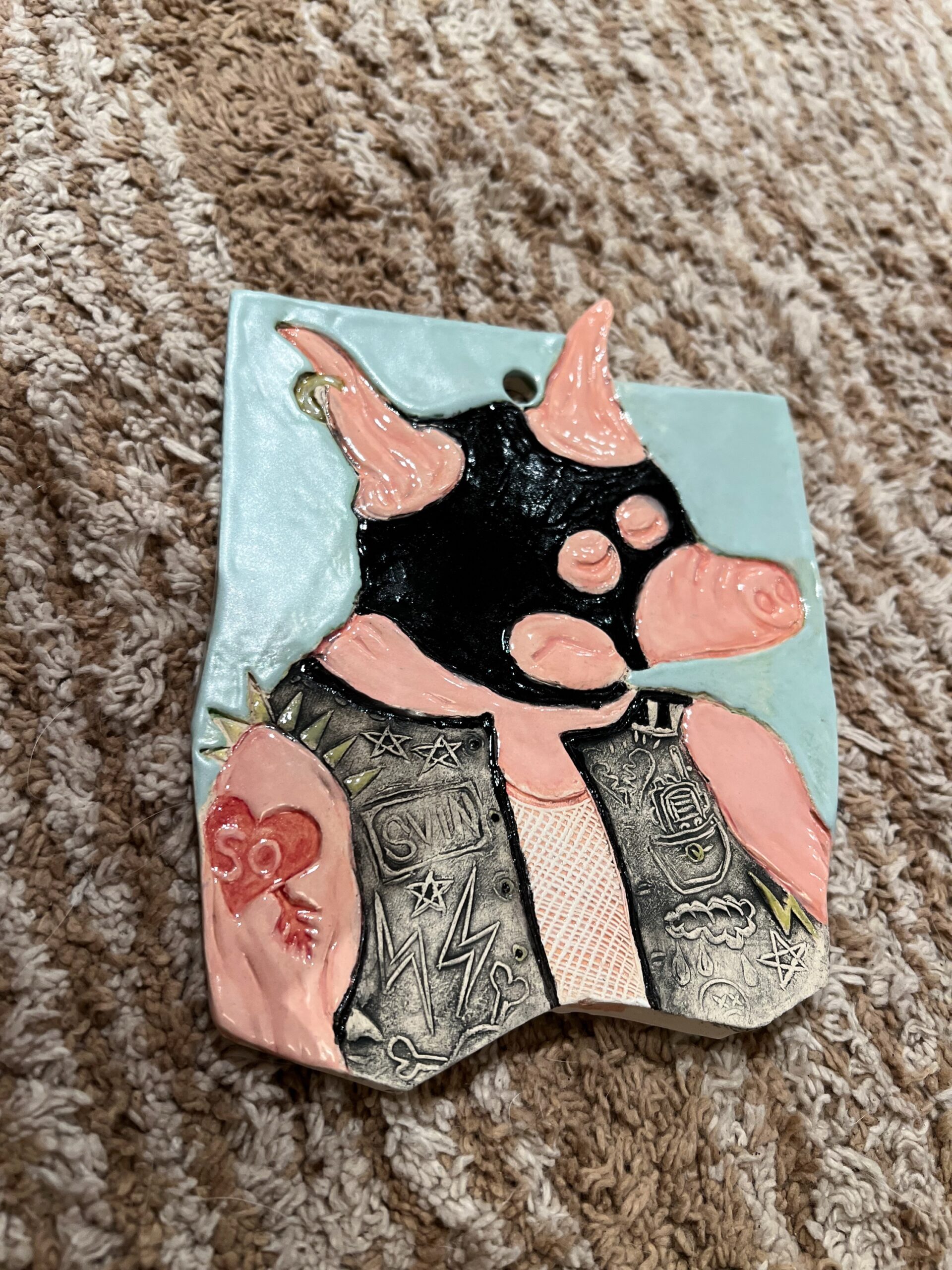 Dumt Svin - vægophæng i keramik - Billede 3