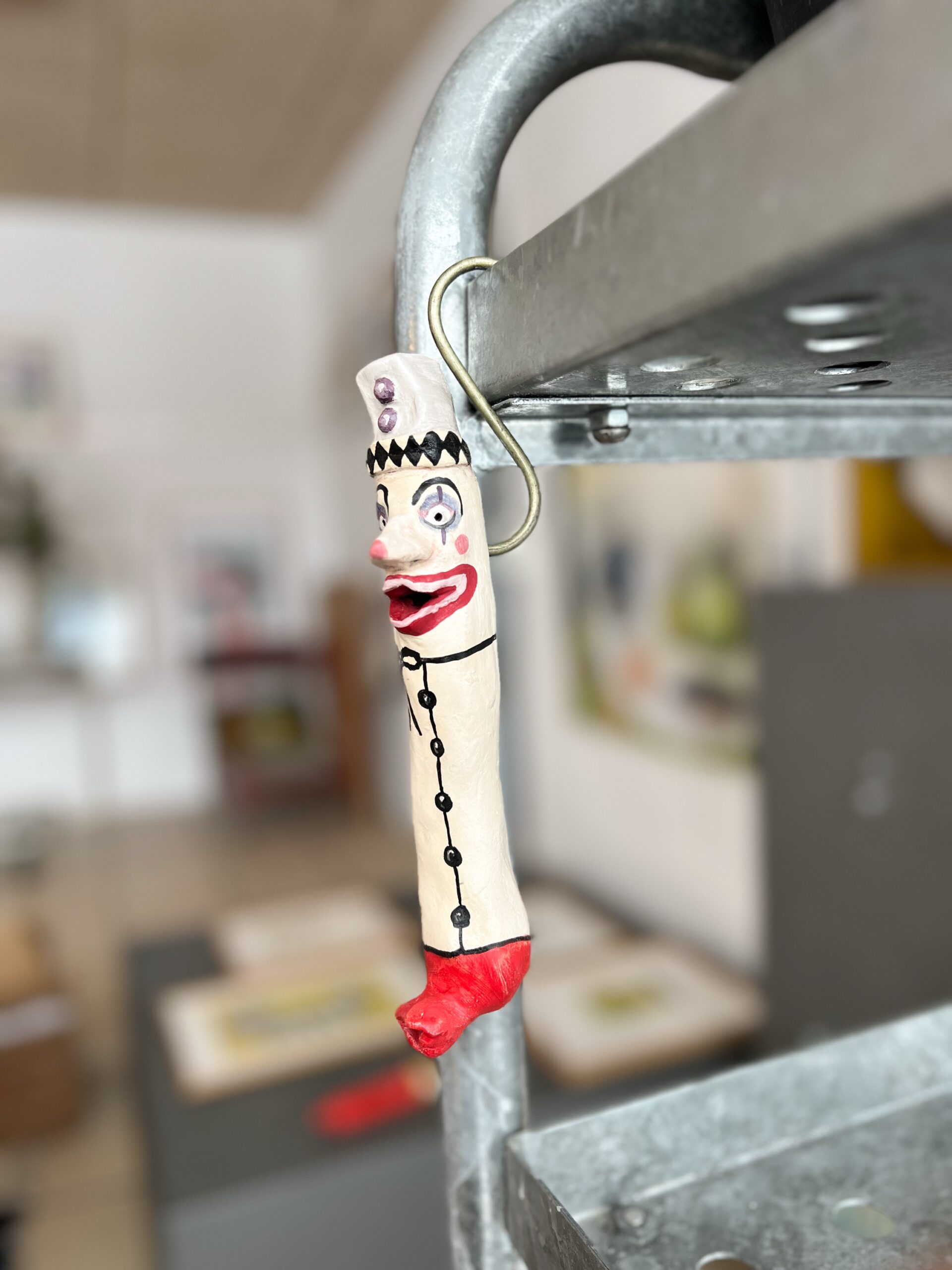 Party-Pølse, Fastelavnsklovn - vægophæng i keramik - Billede 5
